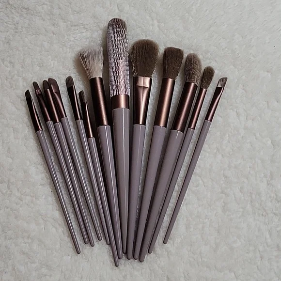 MAKE UP , BROW , BLUSH 13 PCS SET - Picture 3 of 8